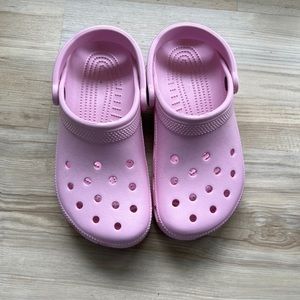 NEW Women’s Pink Crocs Size 6